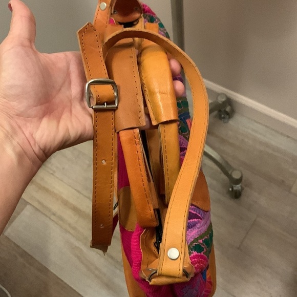 BOHO Multicolor Slingbag Leather Handmade - Picture 13 of 16